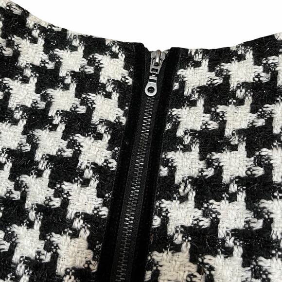 Anthropologie Evira Houndstooth Shine Tweed Mini Skirt Size 0 Black Zip Front - Picture 5 of 10